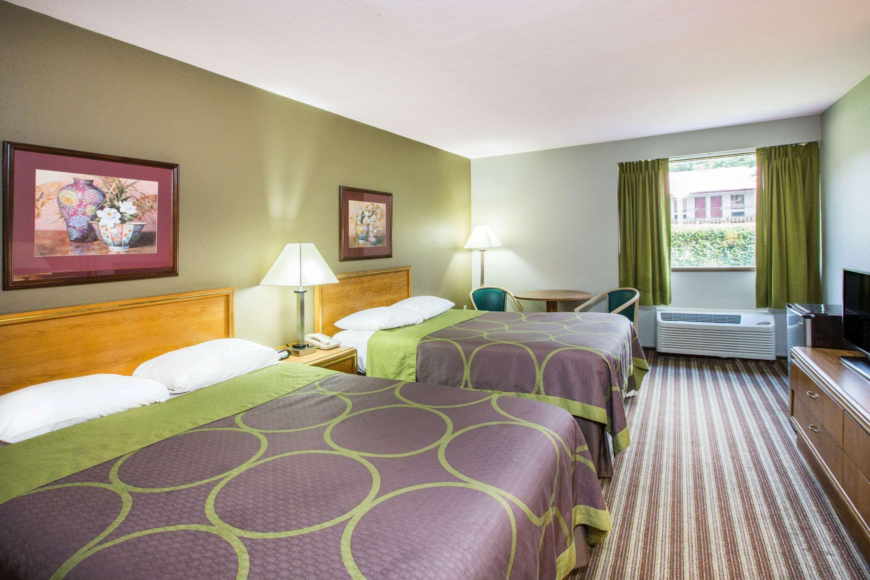 Super 8 By Wyndham Oxford Hotell Eksteriør bilde